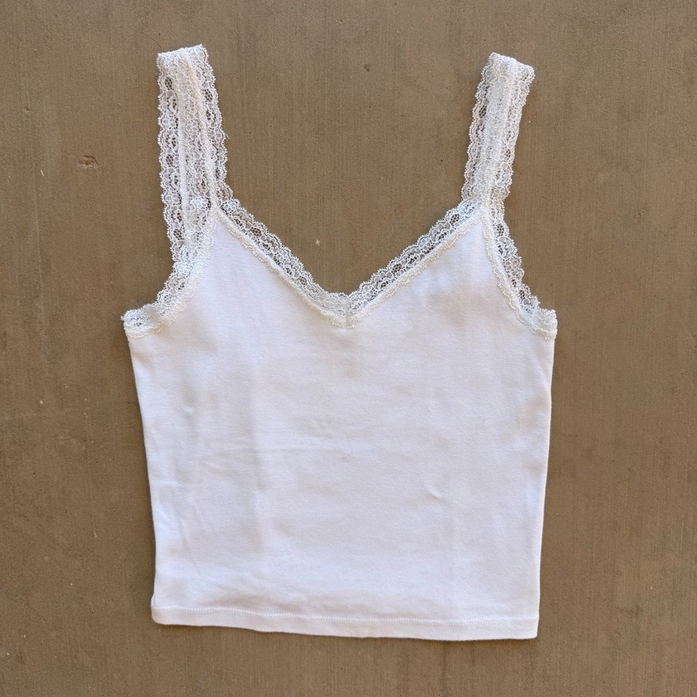Brandy Melville White Lace Trim Crop Cami Tank Top One Size Soft Cotton Y2K